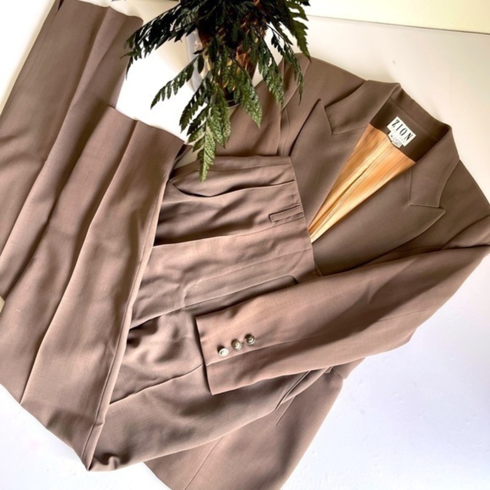 Womens Zion mocha brown pant suit size 6 lined 90’s power suit